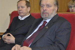 Лебедев бросил сенаторство по декларации