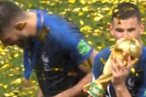Расчетливый футбол стал чемпионом вместе с Францией