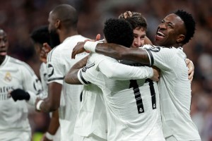 К рекорду отечественного футбола добежал