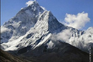Эверест уменьшился на дюйм из-за землетрясения