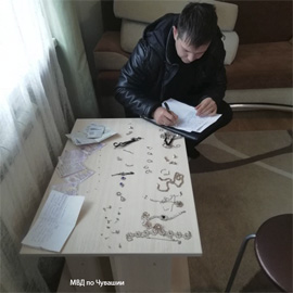 CHeboksarskij taksist okazalsya vorom dragocennostej passazhirok2