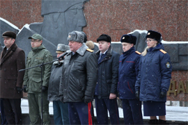 kapsulu po ehstafete DOROGI Pamyati SK RF dostavili iz Sverdlovskoj oblasti v Izhevsk a ottuda ona popadet v Nizhnij Novgorod9