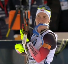 norvezhka Marte Rejseland v zhenskoj biatlonnoj gonke presledovaniya zavoevala bronzu na chempionate mira po biatlonu v Antholce1