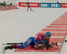 Eduard Latypov promahnulsya v lezhke v sprinte v Oberhofe