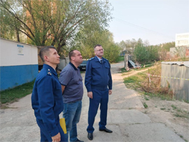 Prokurory SHabalkin i Ortikov posetili problemnye strojki7