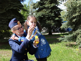 Sotrudniki SKR Chuvashii i sozialnie deti