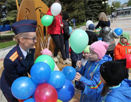 Sotrudniki SKR Chuvashii i sozialnie deti2